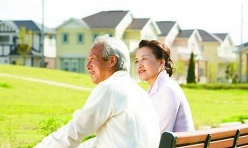 老人買什么保險(xiǎn)好？這幾份必須買！