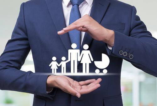 60歲以上老人買什么保險好？一文搞定！